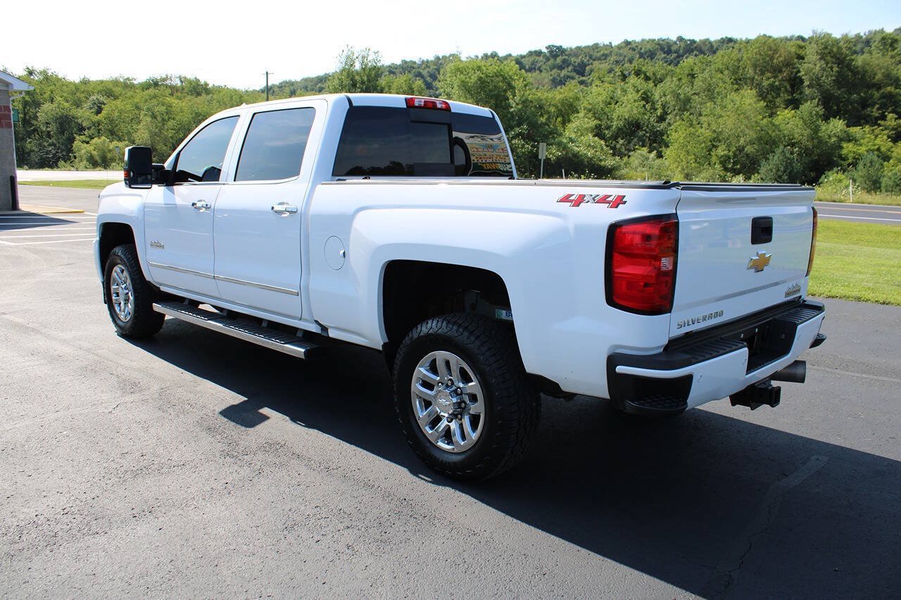 Used 2019 Chevrolet Silverado 3500 High Country w/ Duramax Plus Package AWD/4WD image 4