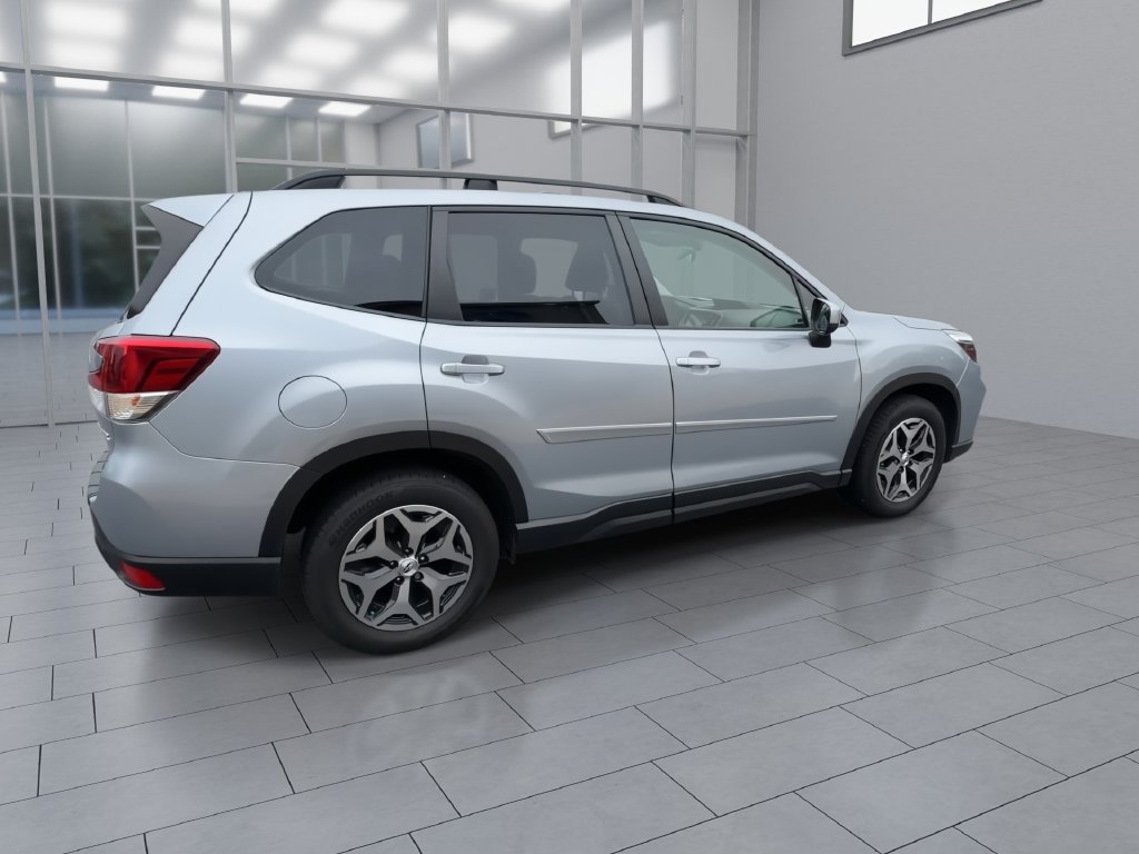 Used 2021 Subaru Forester Premium AWD/4WD image 8
