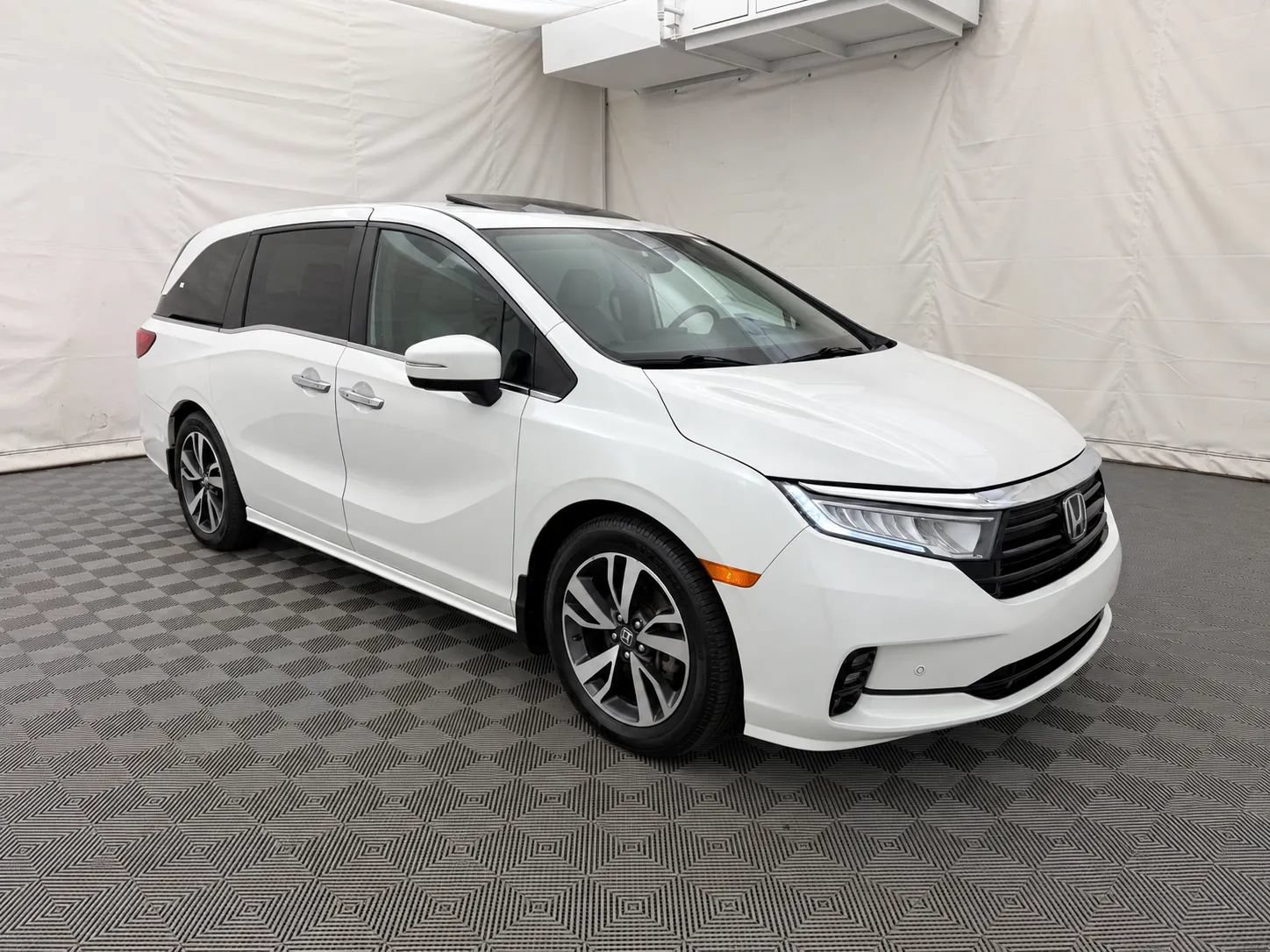 Used 2021 Honda Odyssey Touring image 4