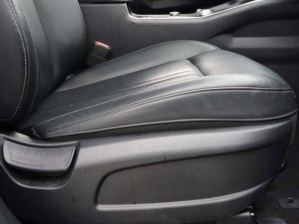 Used 2022 Kia Sorento S FWD image 32