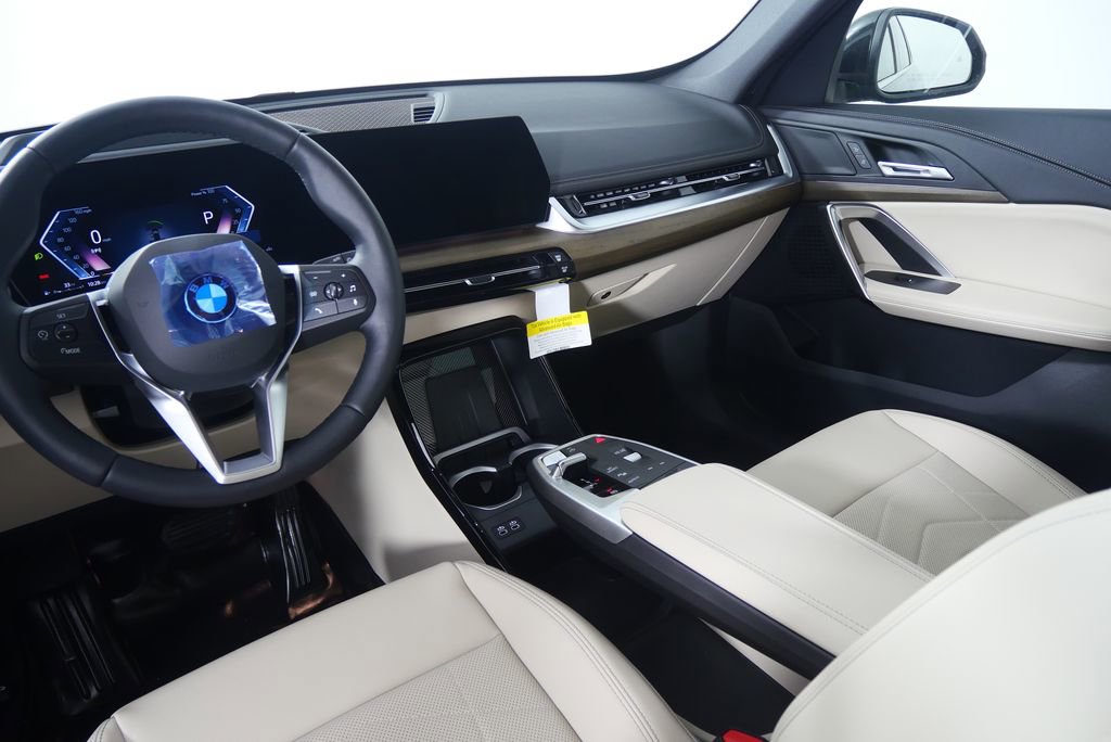 Used 2025 BMW X1 xDrive28i AWD/4WD image 16