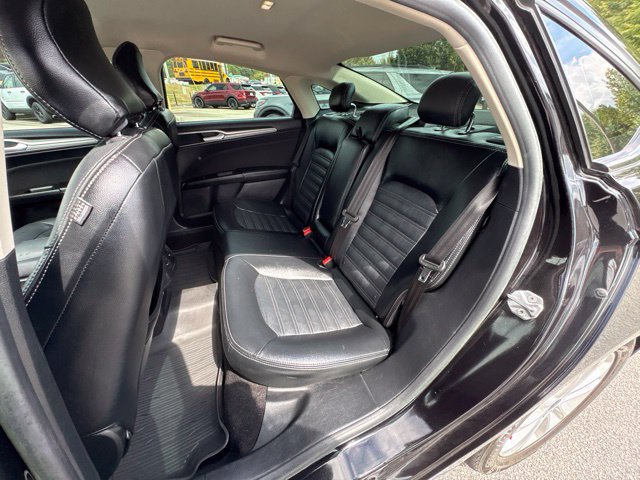 Used 2019 Ford Fusion SE FWD image 27