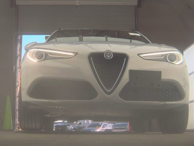 Used 2023 Alfa Romeo Stelvio Ti w/ Active Assist Plus Package AWD/4WD image 3