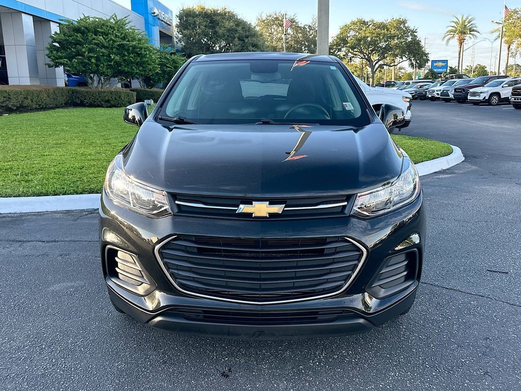 Used 2022 Chevrolet Trax LS w/ Tint and Cruise Package AWD/4WD image 2