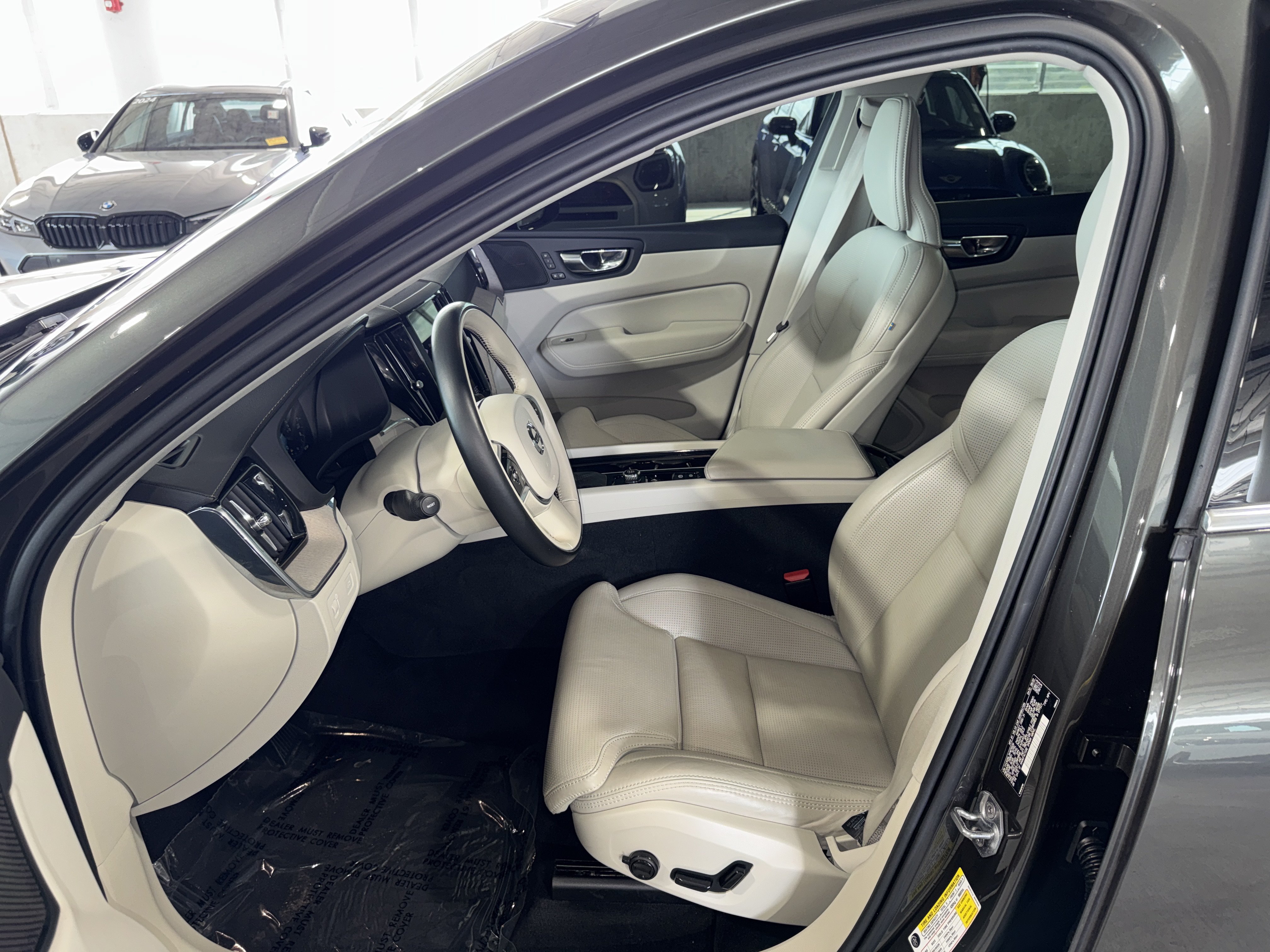 Used 2021 Volvo XC60 T5 Inscription AWD/4WD image 26