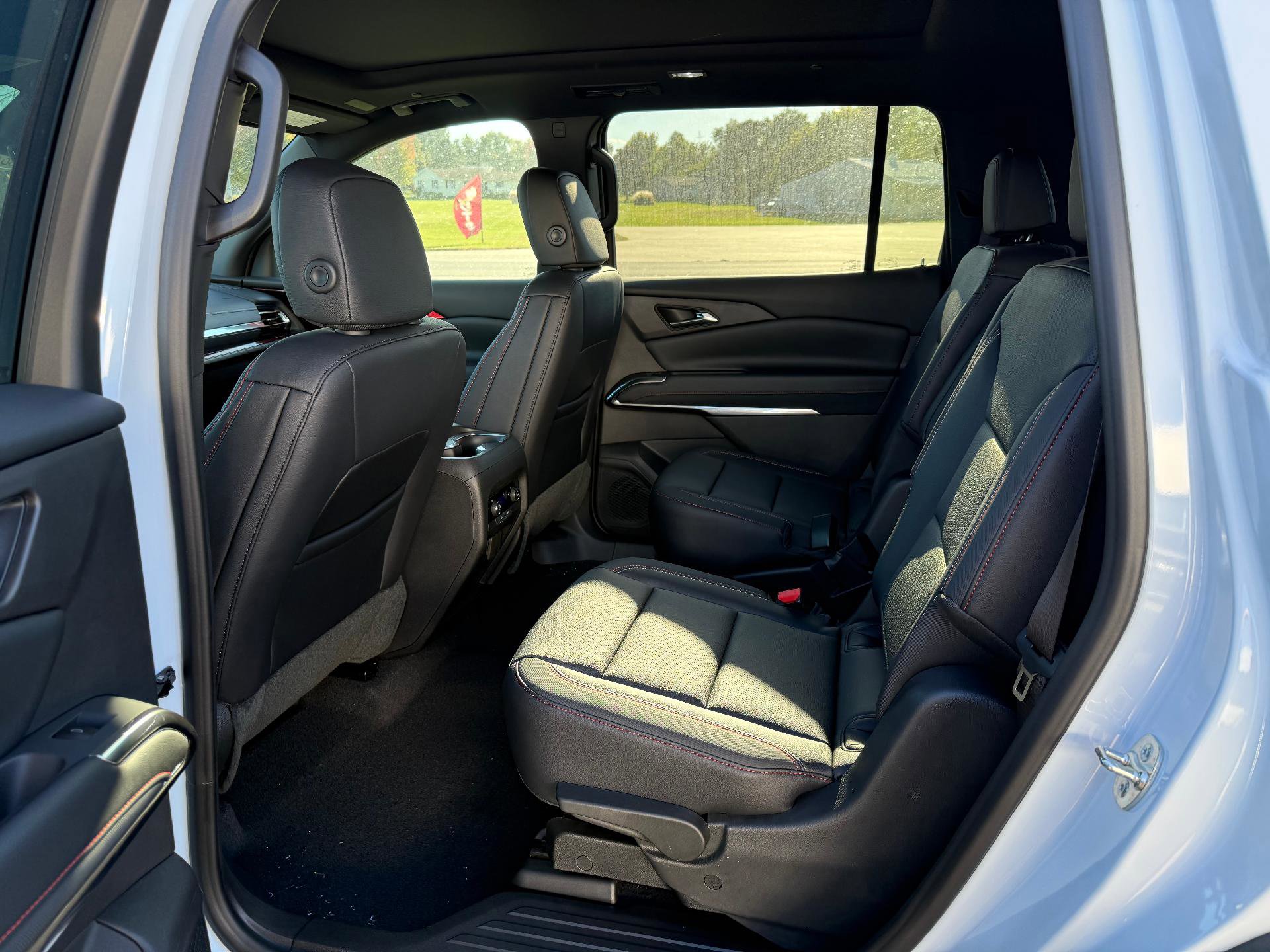 New 2026 Chevrolet Traverse Z71 image 12