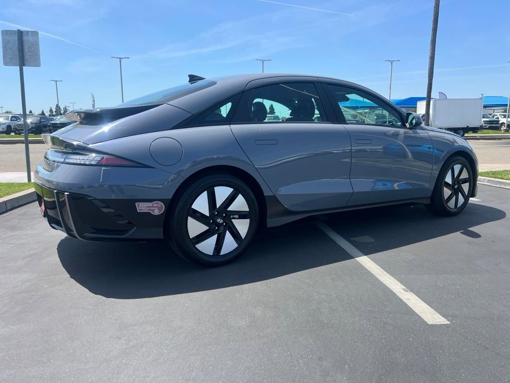 Used 2024 Hyundai Ioniq 6 SE RWD image 15