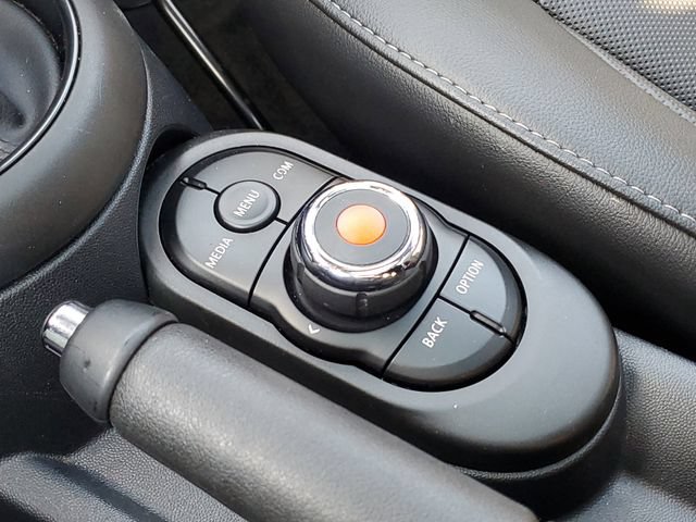 Used 2020 MINI Cooper 4-Door Hardtop FWD image 20