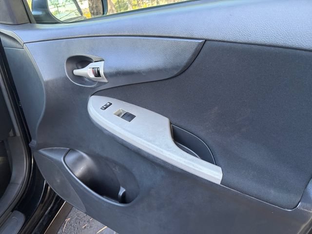 Used 2013 Toyota Corolla S w/ Premium Pkg FWD image 16