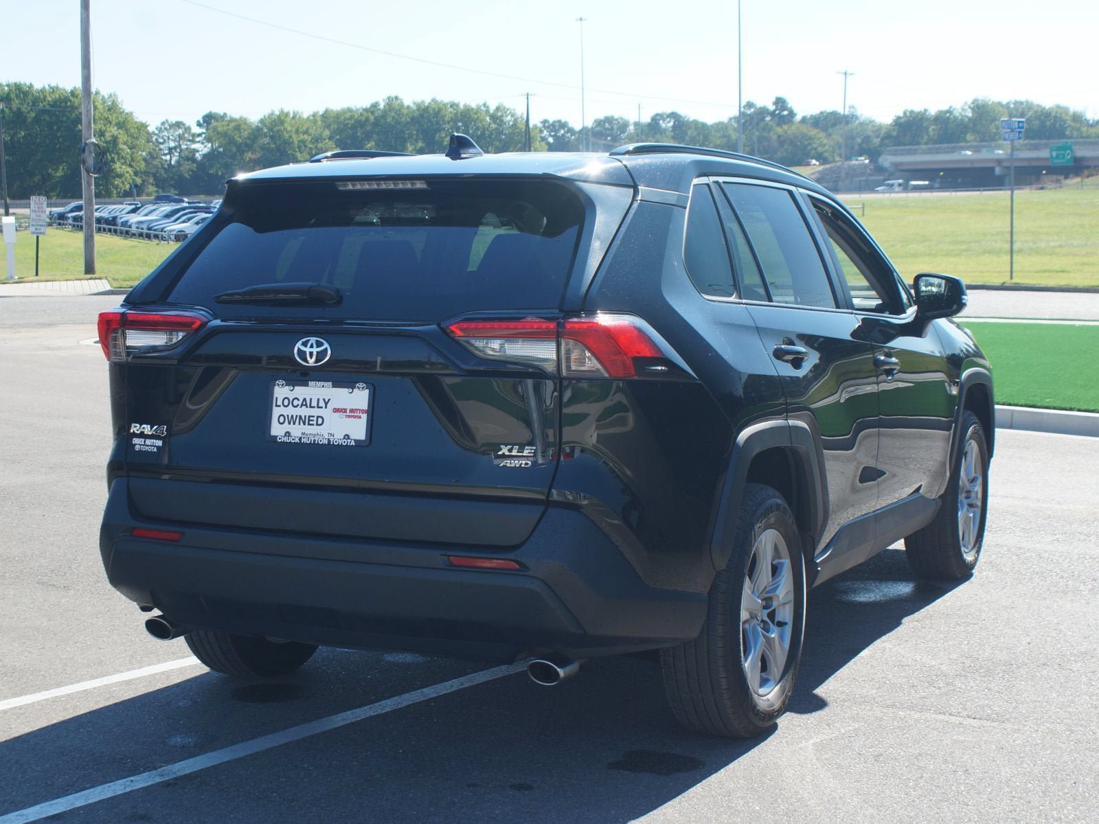 Used 2025 Toyota RAV4 XLE AWD/4WD image 19