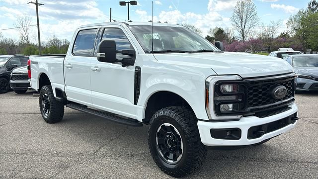 Used 2025 Ford F350 XLT w/ Black Appearance Package image 29