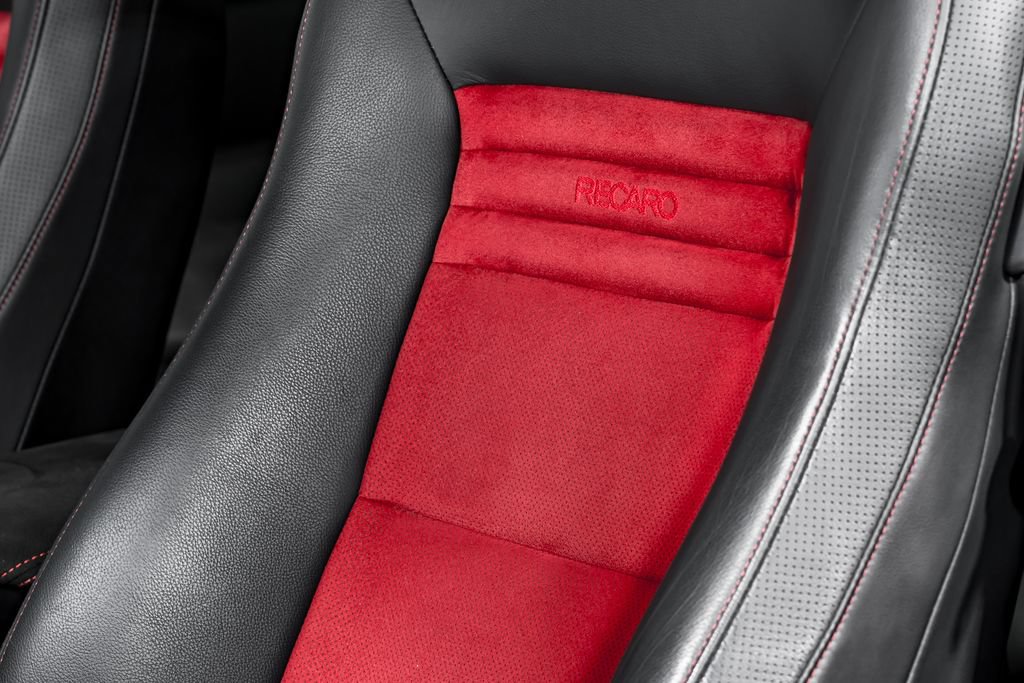 Used 2016 Nissan GT-R NISMO AWD/4WD image 19