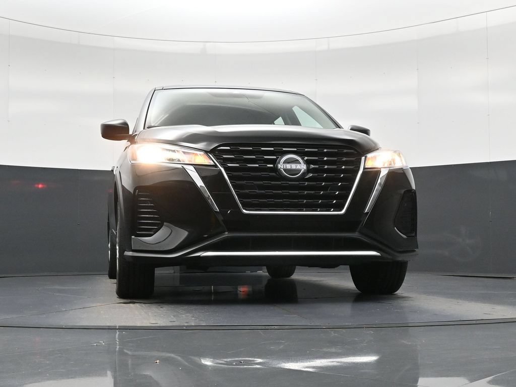 Certified 2025 Nissan Kicks Play S FWD image 20