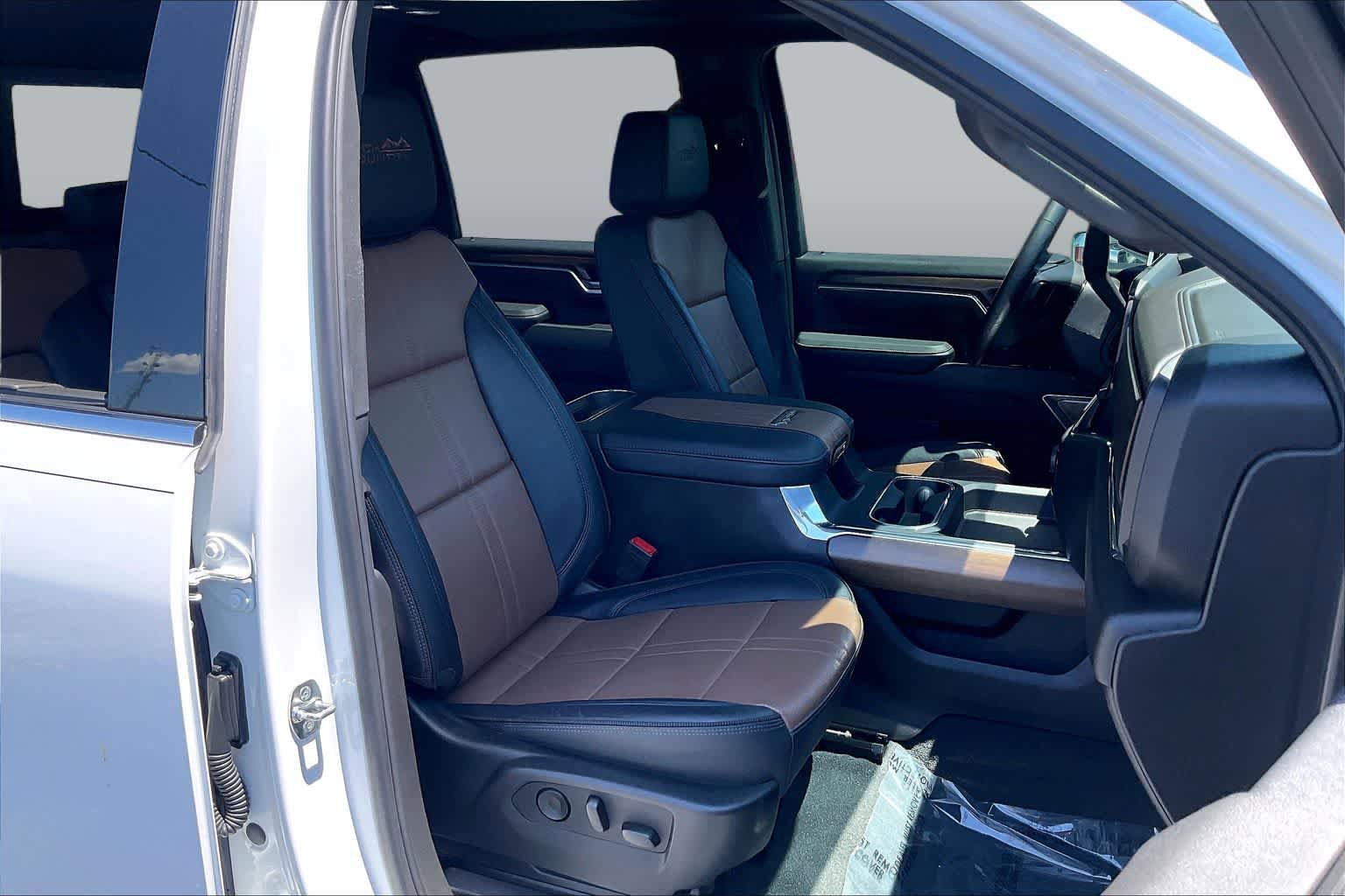 Certified 2025 Chevrolet Silverado 2500 High Country w/ High Country Premium Package AWD/4WD image 8
