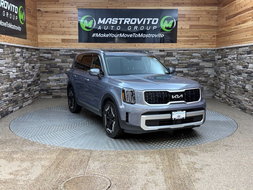 Used 2025 Kia Telluride EX AWD/4WD image 2