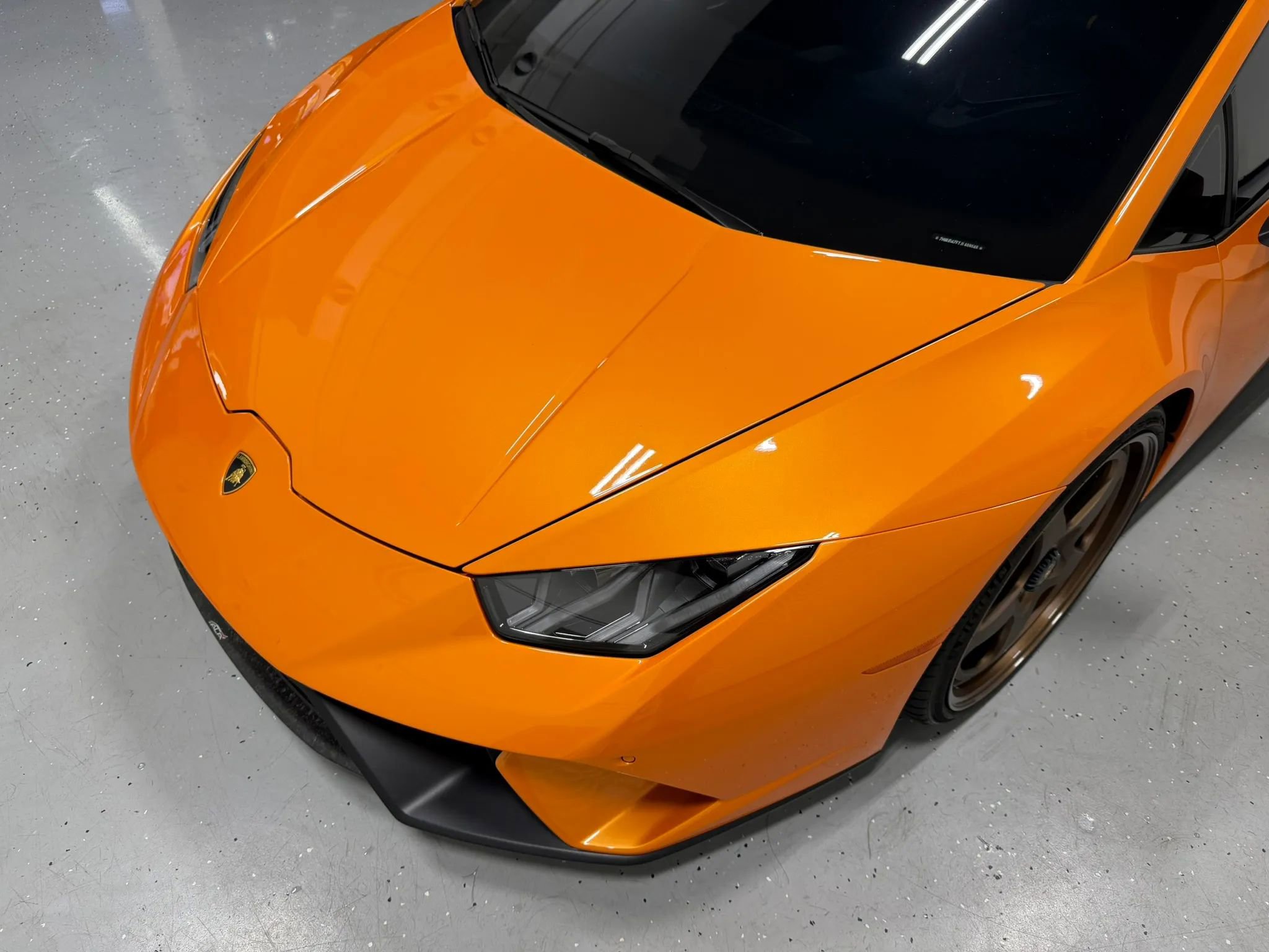 Used 2018 Lamborghini Huracan Performante AWD/4WD image 6