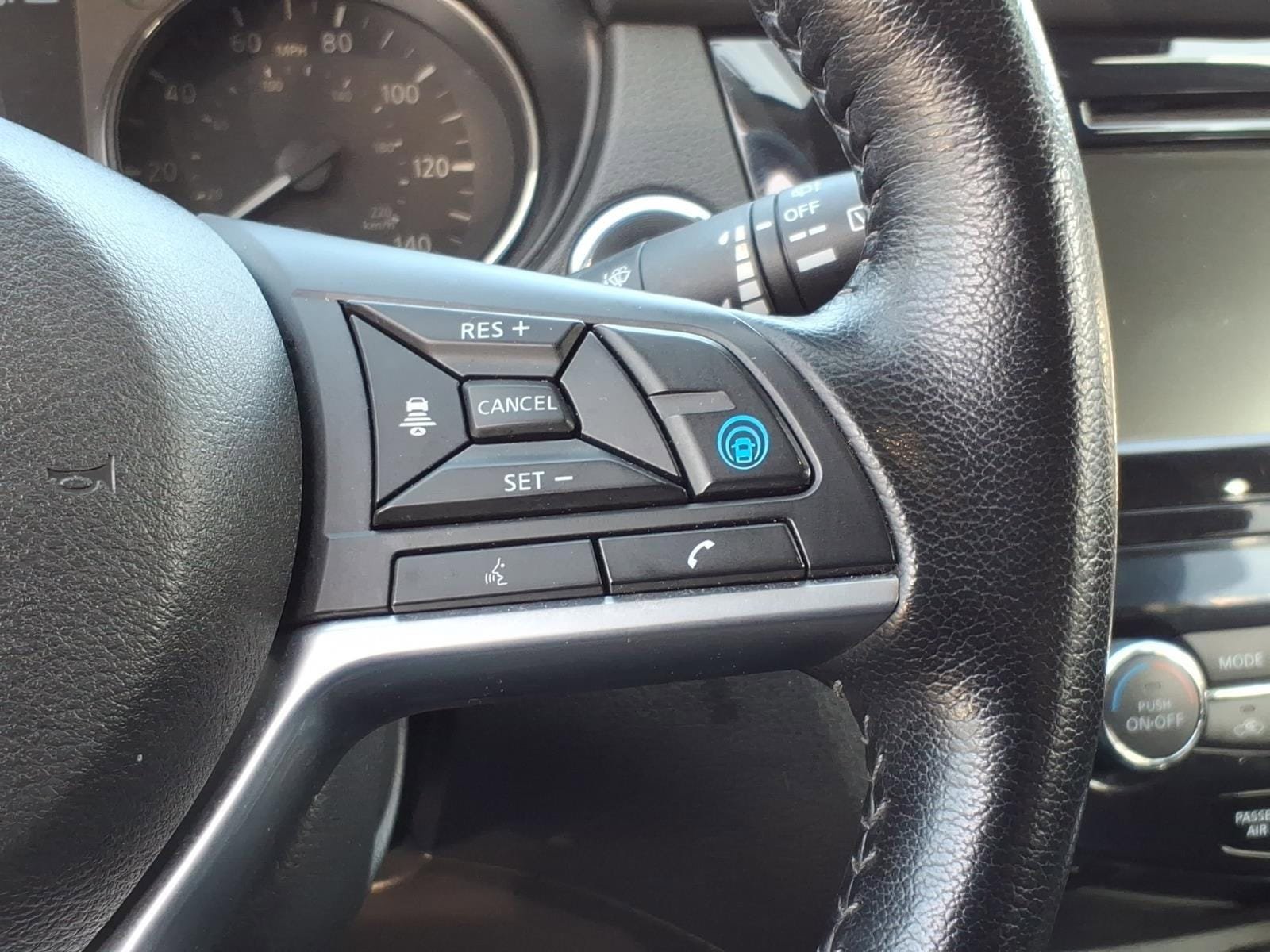 Used 2022 Nissan Rogue Sport SL AWD/4WD image 15