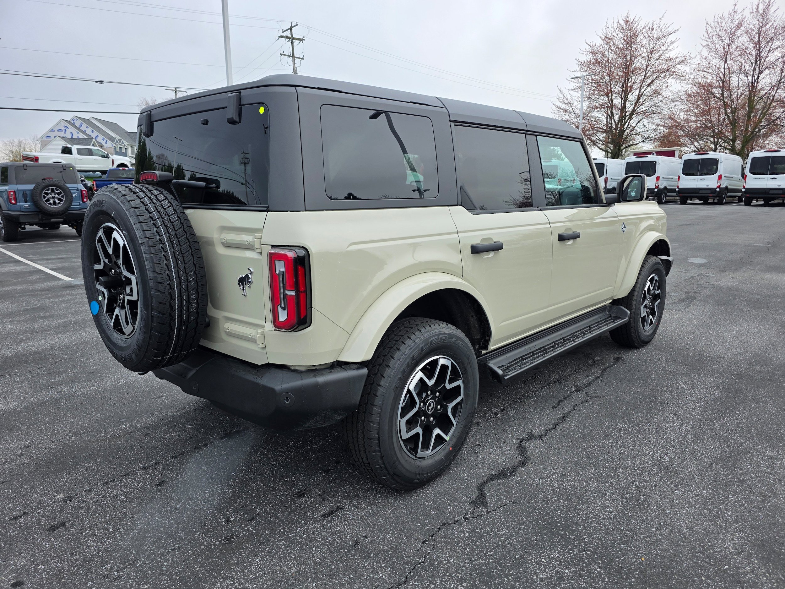 New 2026 Ford Bronco Outer Banks image 5