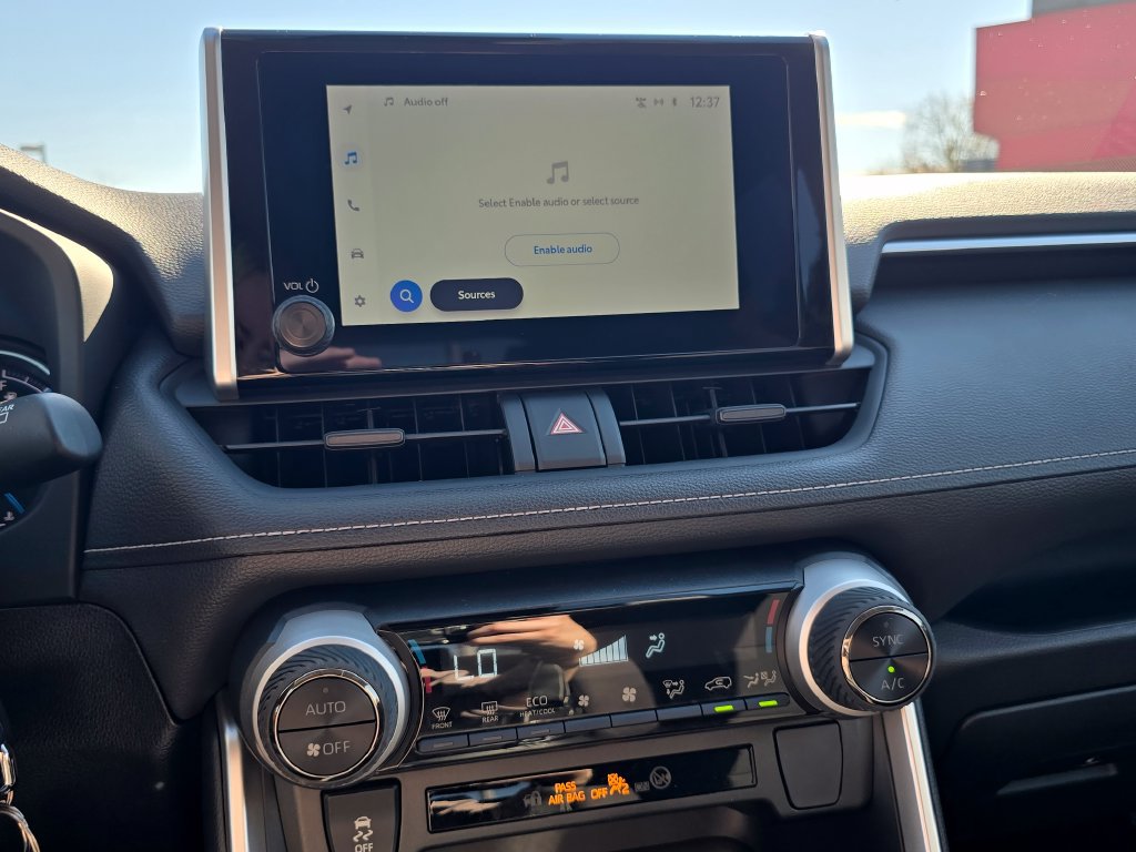 Certified 2025 Toyota RAV4 LE AWD/4WD image 27