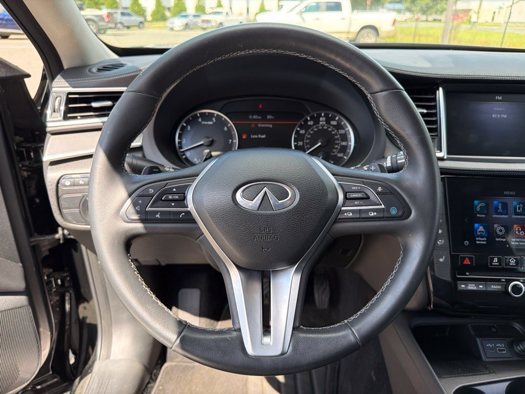 Used 2023 INFINITI QX50 Luxe AWD/4WD image 15