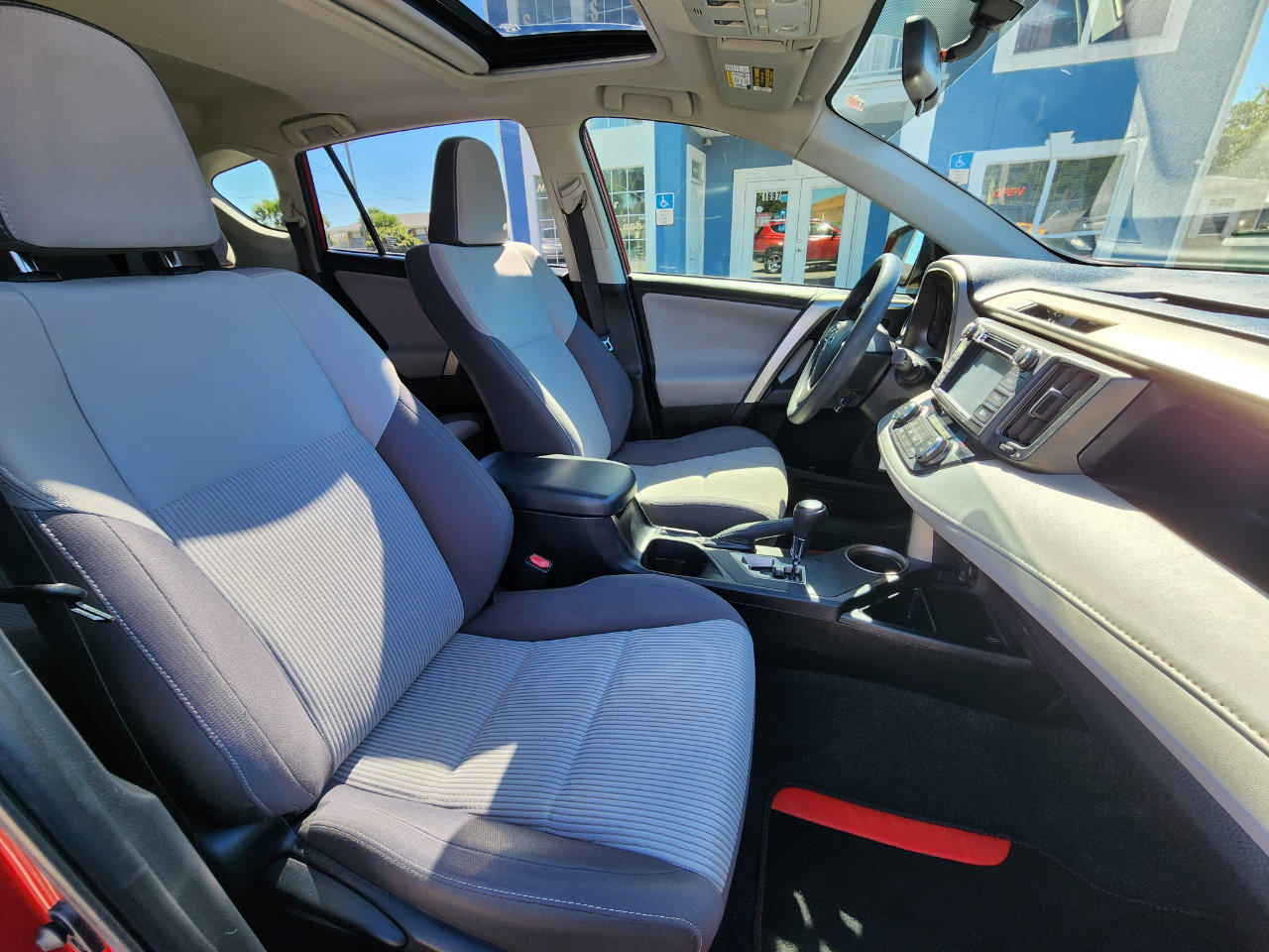 Used 2015 Toyota RAV4 XLE image 13