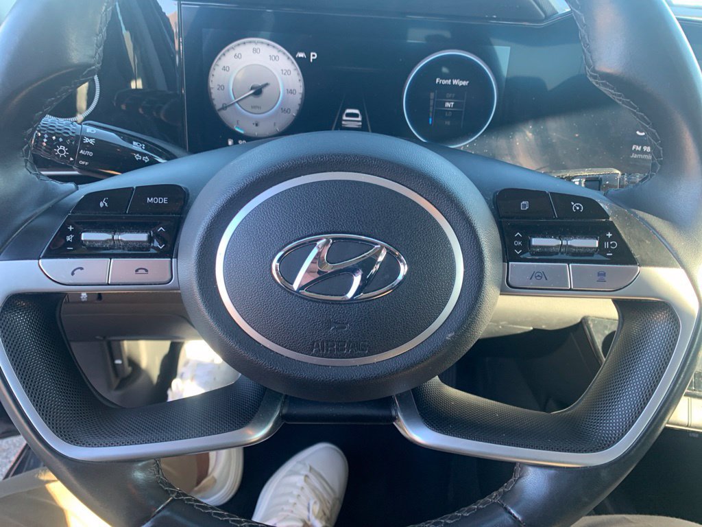 Used 2023 Hyundai Elantra SEL w/ Convenience Package FWD image 17