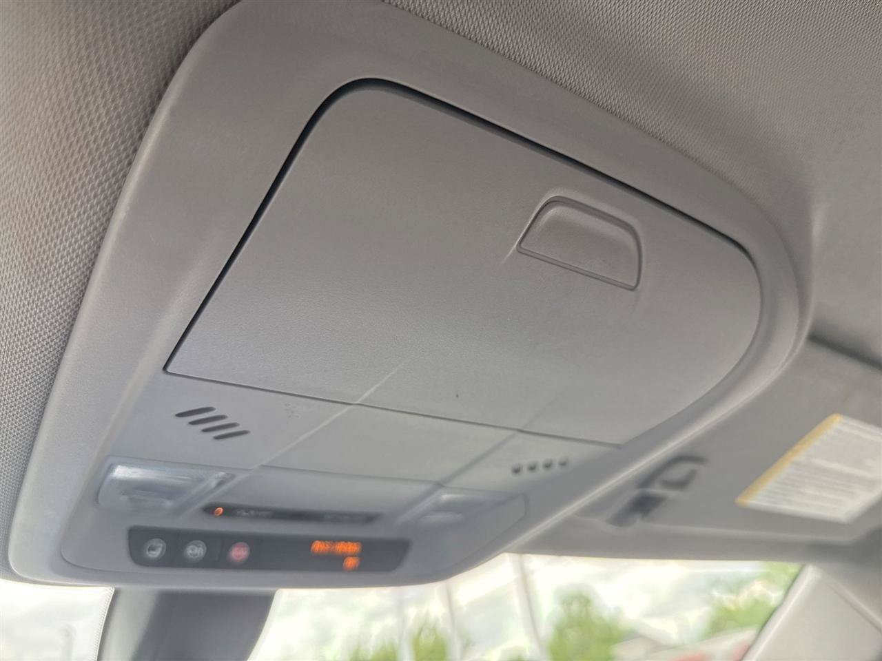 Used 2019 Chevrolet Equinox LT FWD image 37