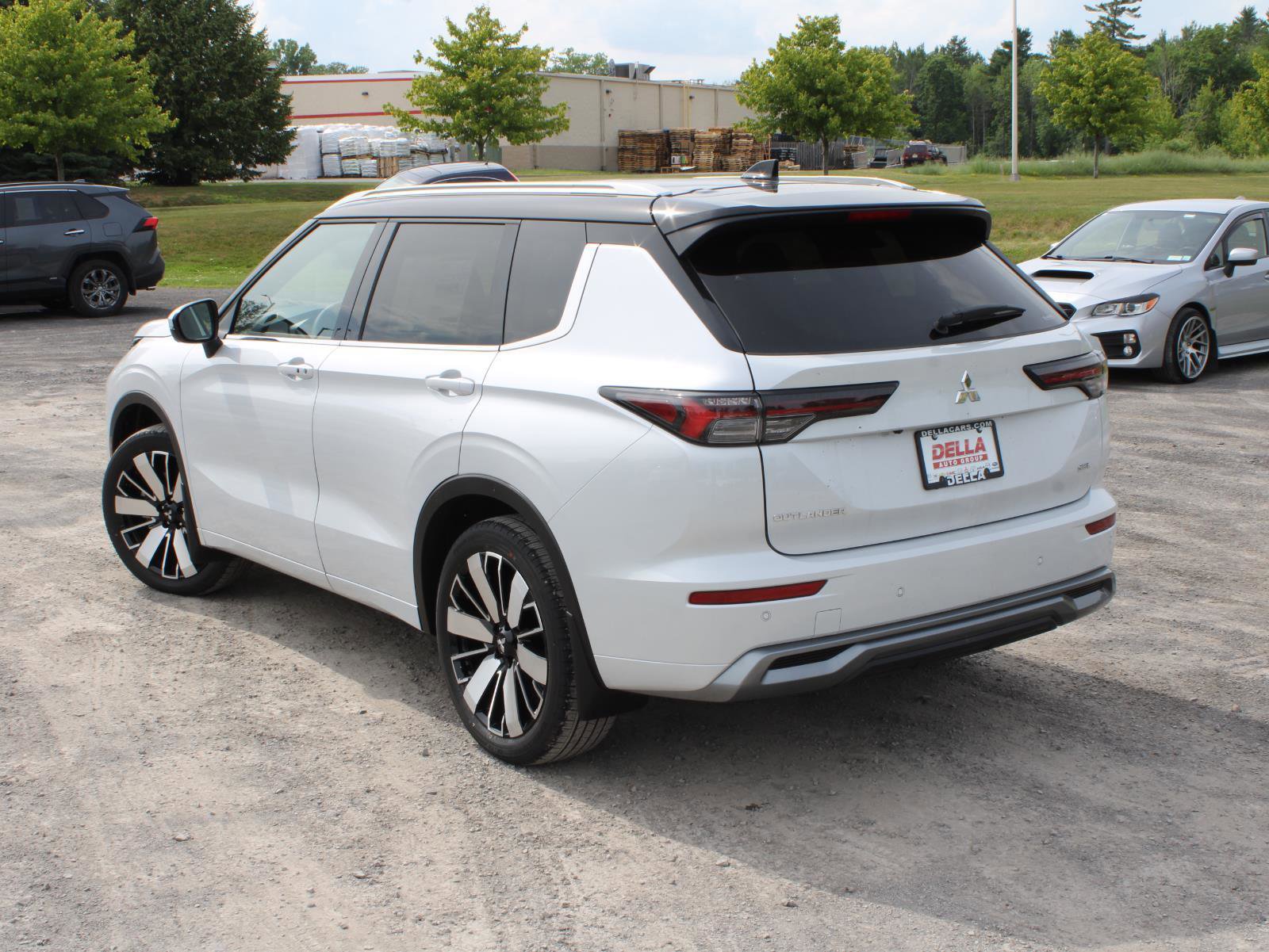 New 2025 Mitsubishi Outlander SEL image 7