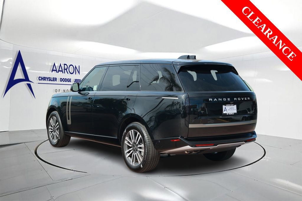 Used 2025 Land Rover Range Rover Long Wheelbase SE AWD/4WD image 2