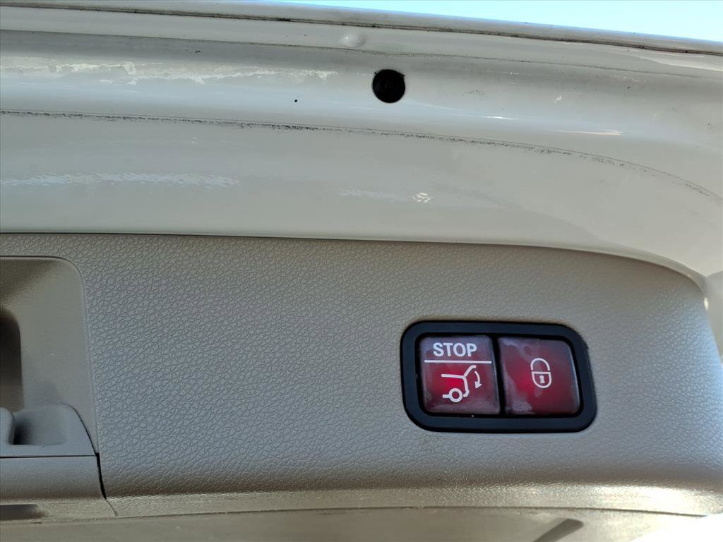 Used 2014 Mercedes-Benz GL 450 4MATIC image 14