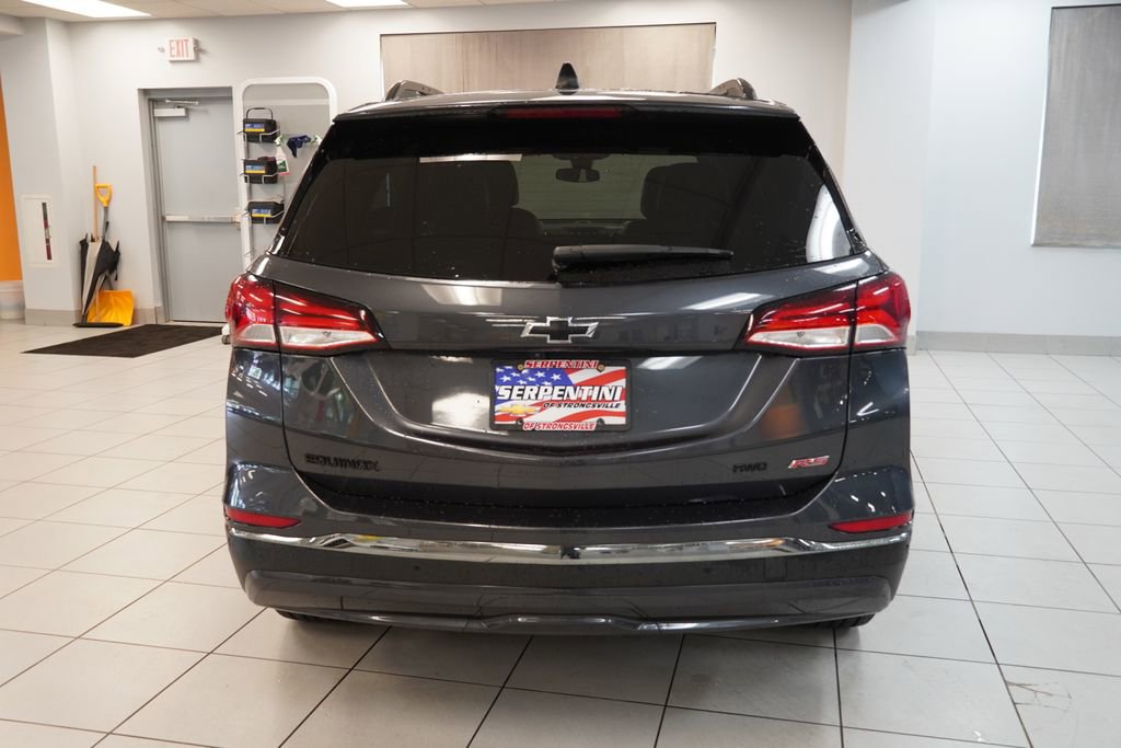 Used 2022 Chevrolet Equinox RS w/ LPO, Floor Liner Package AWD/4WD image 8