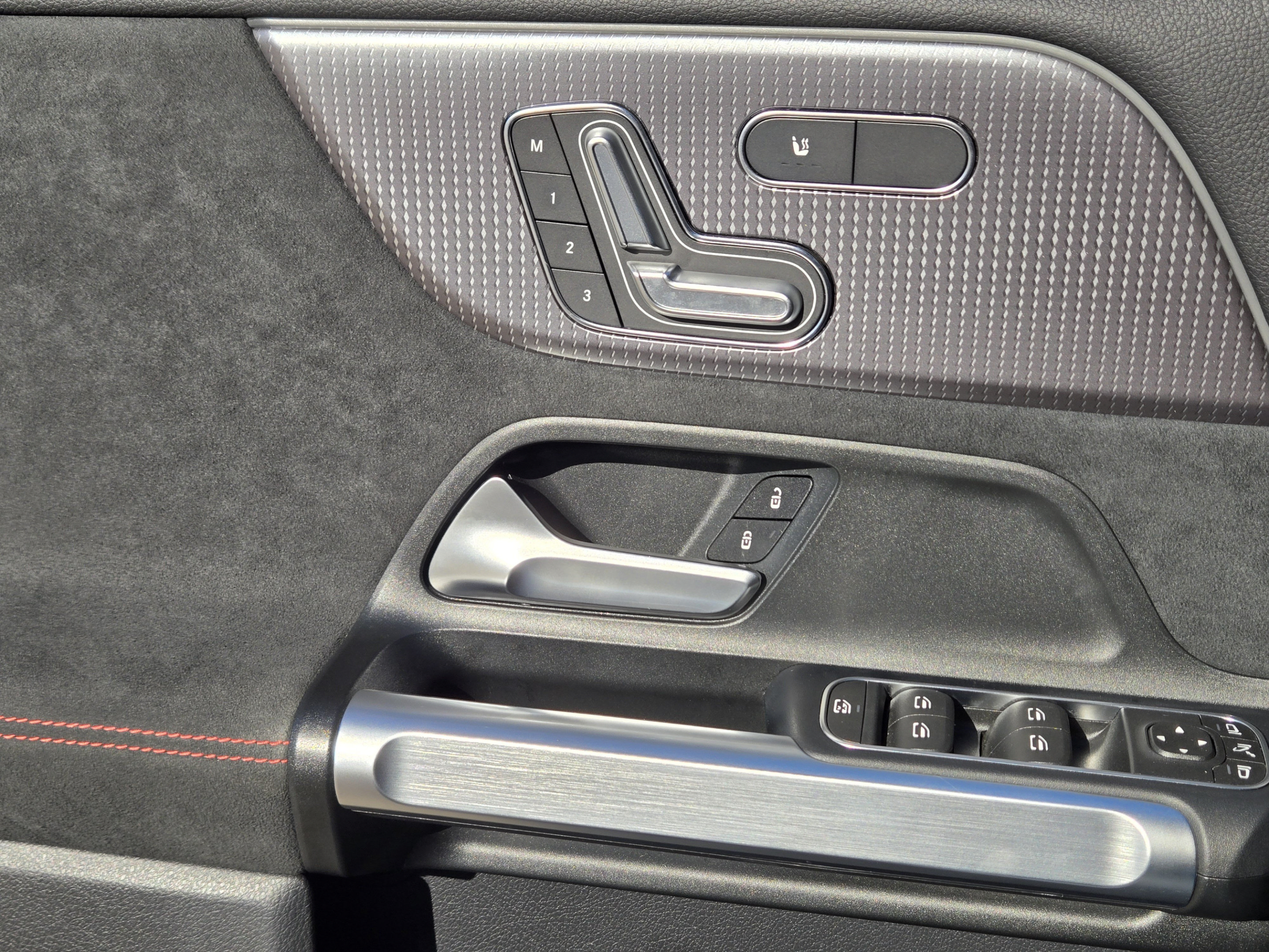 Certified 2023 Mercedes-Benz EQB 300 4MATIC image 20