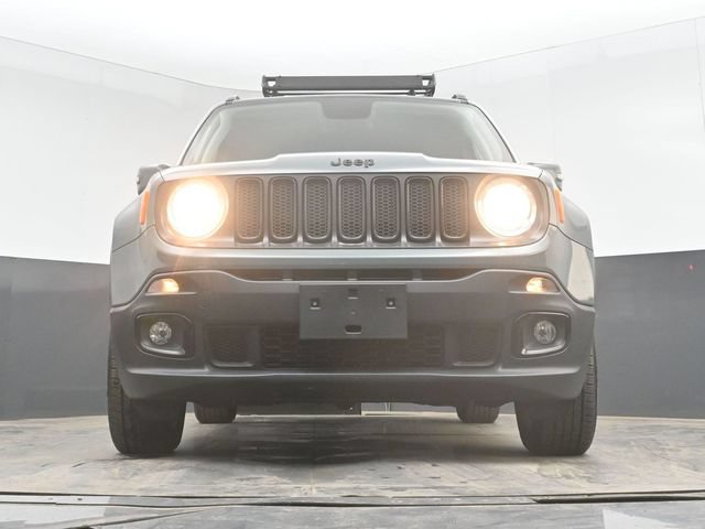 Used 2018 Jeep Renegade Altitude FWD image 41