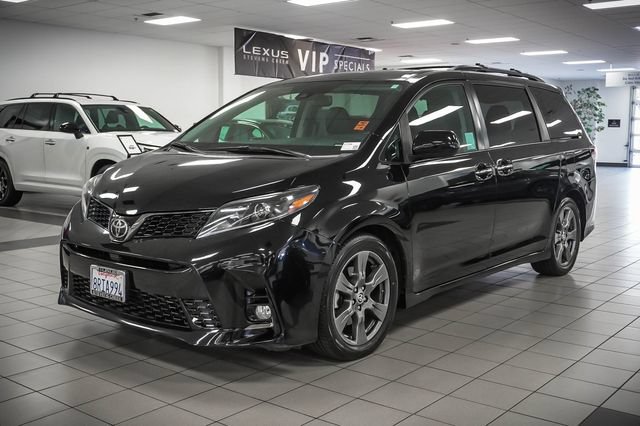 Used 2020 Toyota Sienna SE Premium FWD image 4