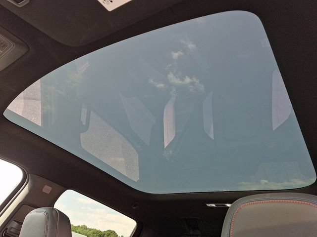 Used 2025 Chevrolet Silverado EV RST AWD/4WD image 18