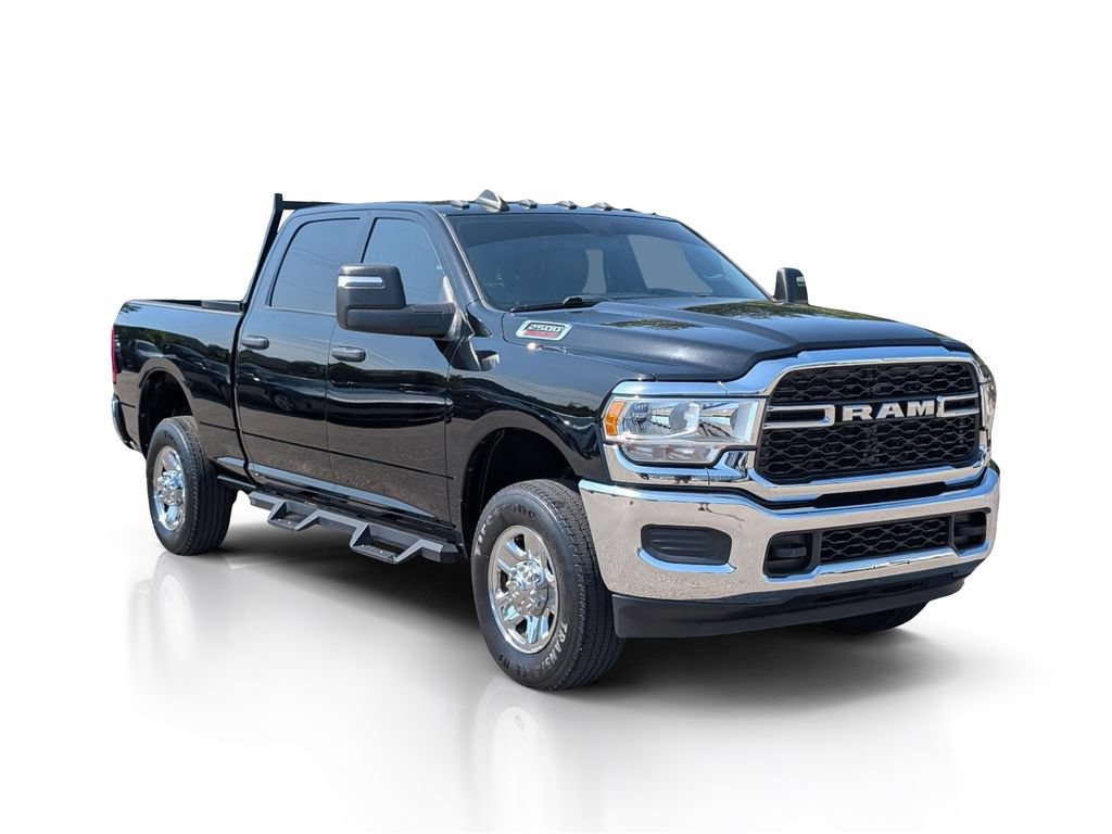 Used 2024 RAM 2500 Tradesman w/ Chrome Appearance Group AWD/4WD image 4