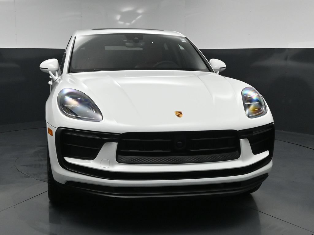 New 2026 Porsche Macan AWD/4WD image 13