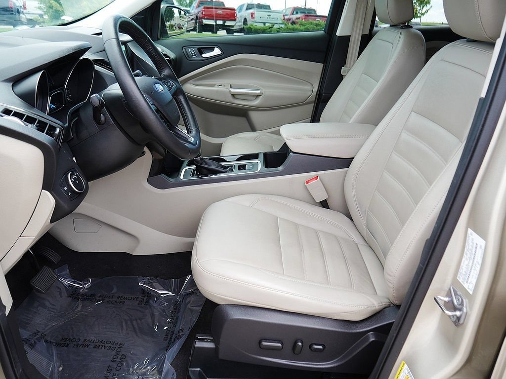 Used 2018 Ford Escape Titanium AWD/4WD image 11