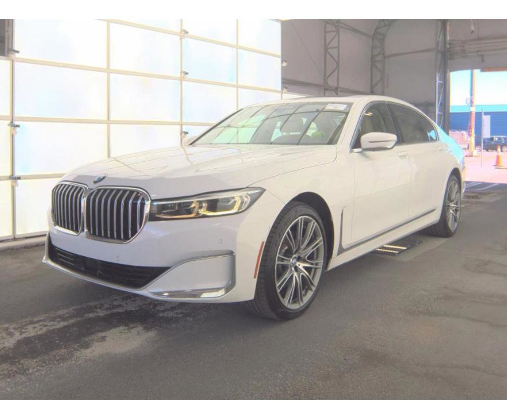Used 2020 BMW 740i w/ Luxury Rear Seating Package RWD image 2
