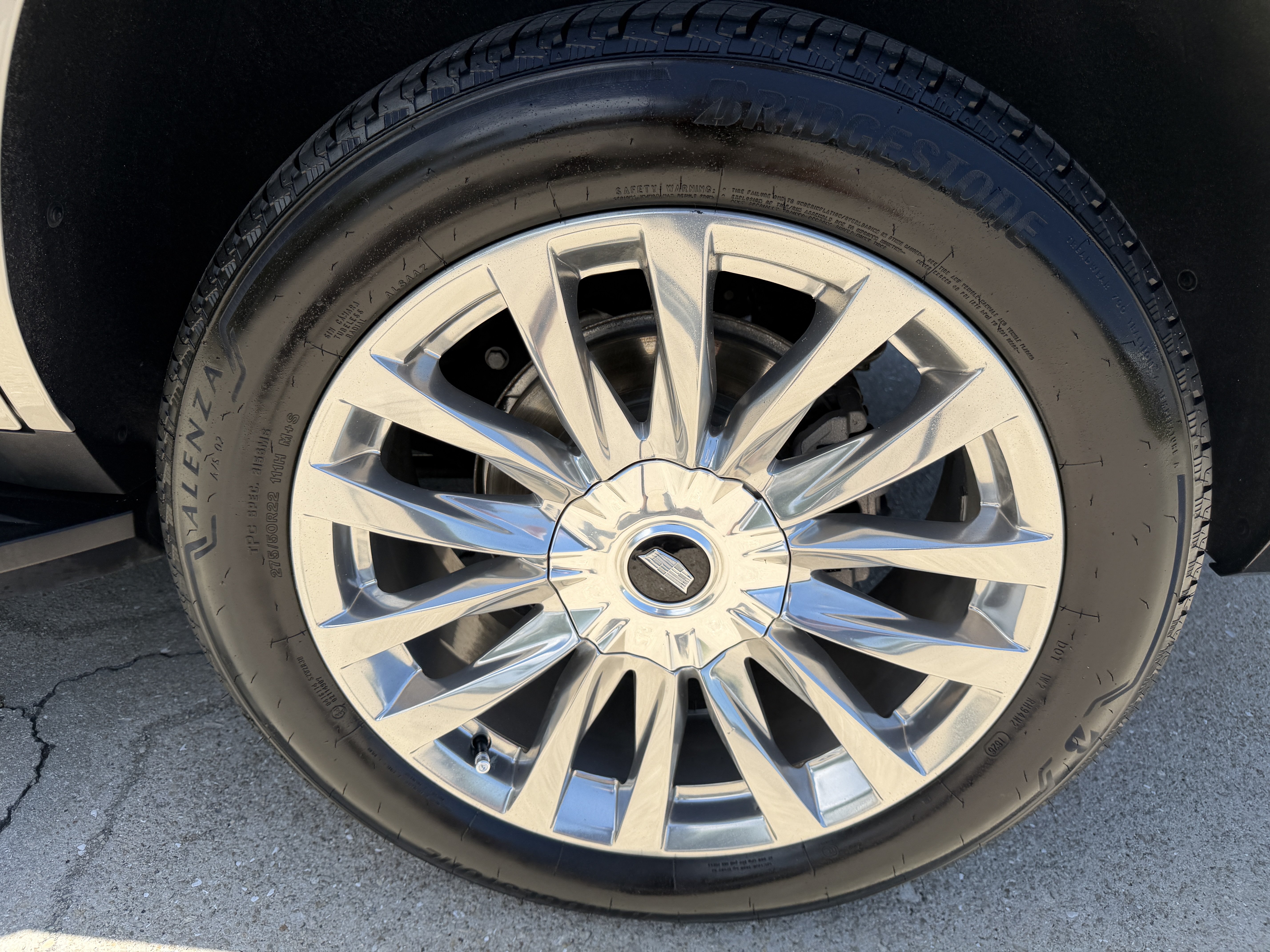 Certified 2023 Cadillac Escalade Premium Luxury AWD/4WD image 34