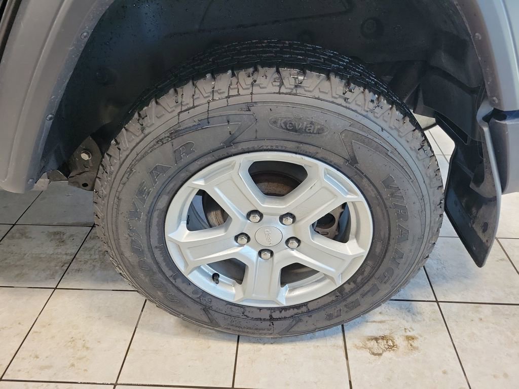 Used 2021 Jeep Wrangler Unlimited Sport image 7