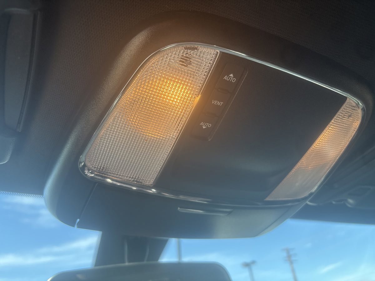 Used 2021 Dodge Charger SXT w/ Leather Interior Group image 23