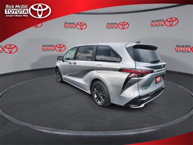 Certified 2025 Toyota Sienna XSE image 6