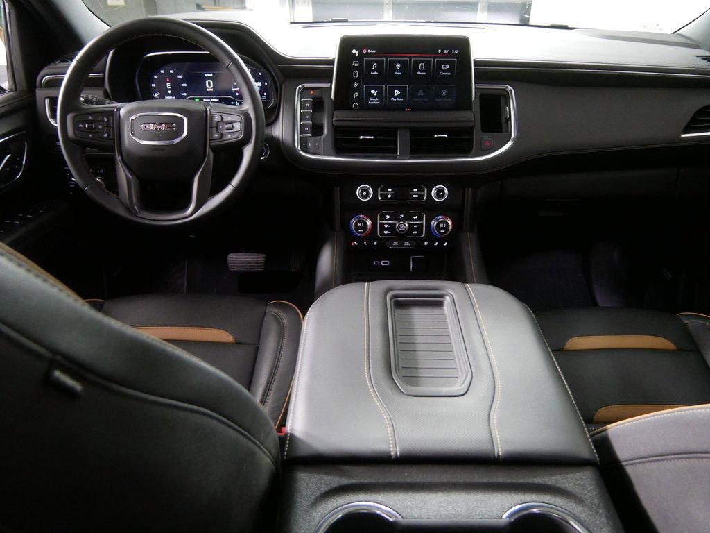 Used 2024 GMC Yukon AT4 w/ Technology Package image 21