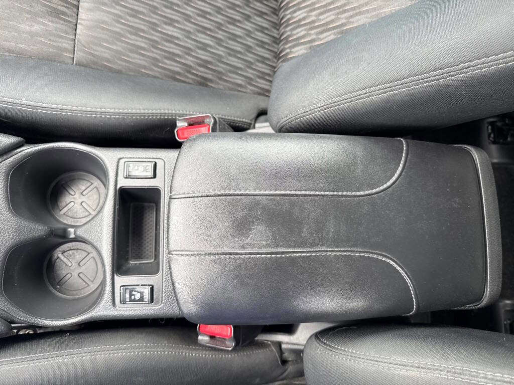 Used 2019 Nissan Rogue S w/ Special Edition Package FWD image 19