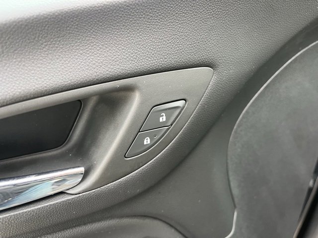 Used 2023 Chevrolet Equinox LT image 12