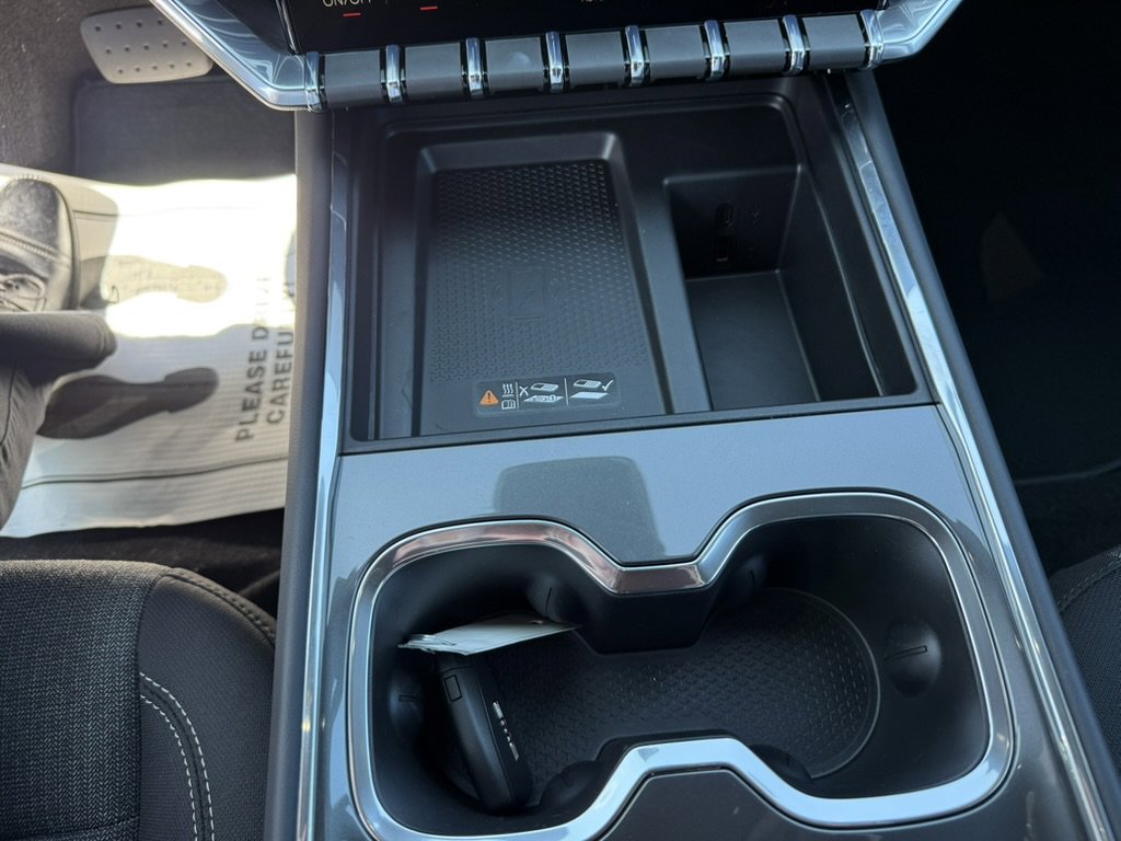 New 2026 GMC Acadia Elevation image 16