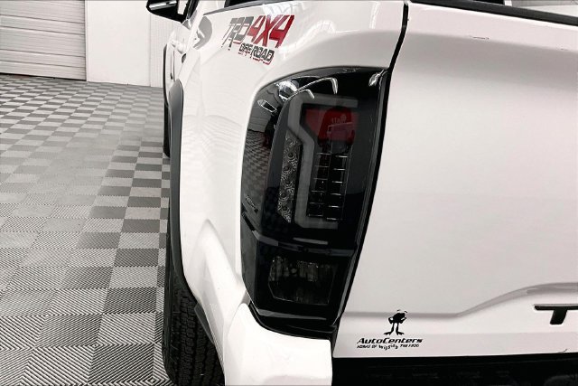 Used 2020 Toyota Tacoma TRD Off-Road AWD/4WD image 35