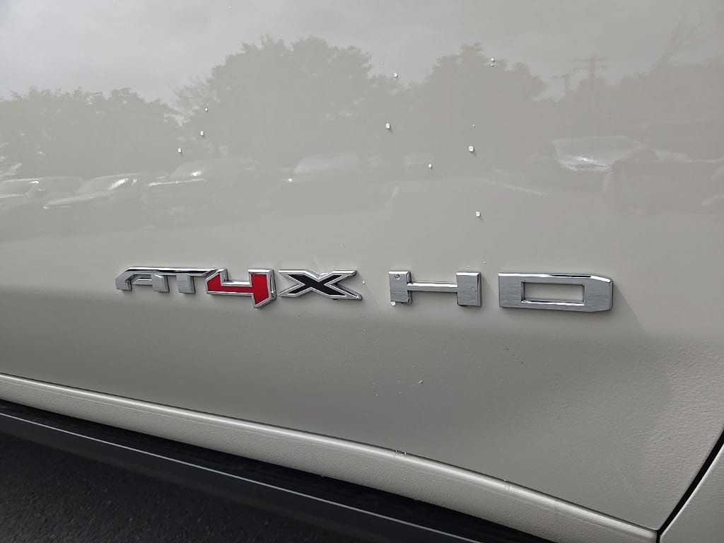 New 2026 GMC Sierra 2500 AT4X w/ LPO, Black Badging Package AWD/4WD image 11
