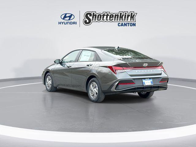 New 2026 Hyundai Elantra SE image 6